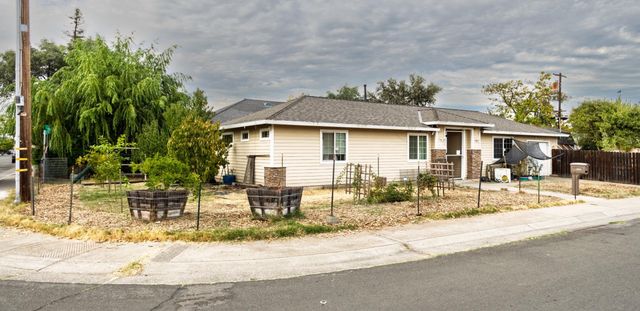 2303 Roanoke Ave, Sacramento, CA 95838