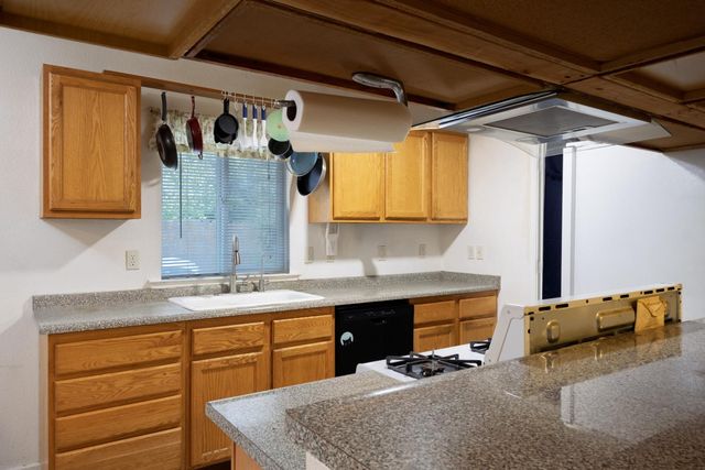 2303 Roanoke Ave, Sacramento, CA 95838