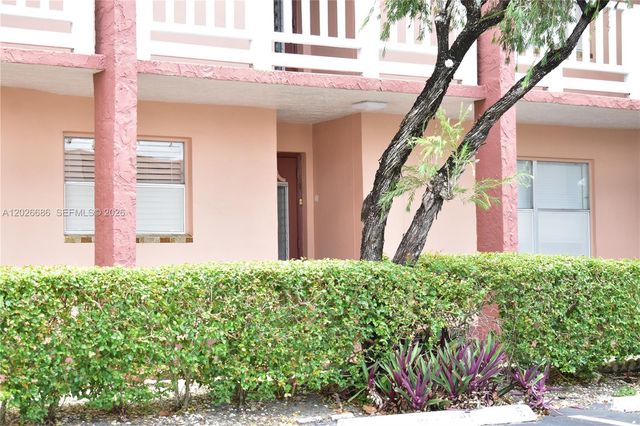 9461 Sunrise Lakes Blvd 103, Sunrise, FL 33322