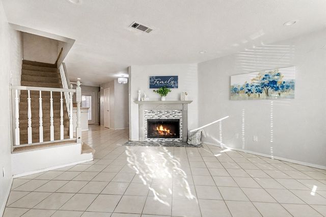 617 Carriagehouse Lane 3E, Garland, TX 75040