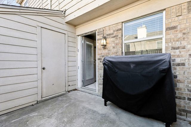 617 Carriagehouse Lane 3E, Garland, TX 75040