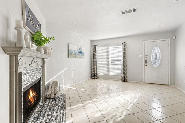 617 Carriagehouse Lane 3E, Garland, TX 75040