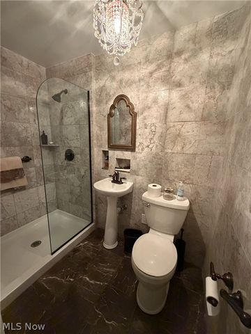 25390 Nobottom Road, Olmsted Twp, OH 44138