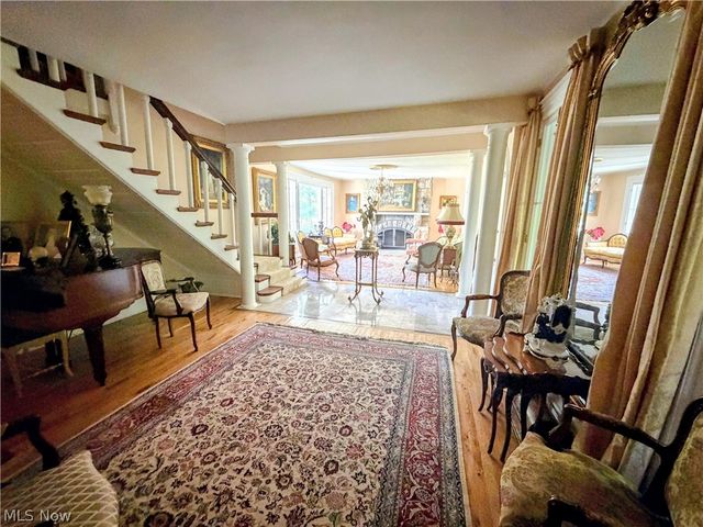 25390 Nobottom Road, Olmsted Twp, OH 44138