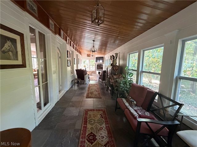 25390 Nobottom Road, Olmsted Twp, OH 44138