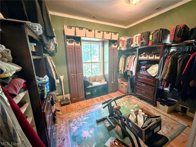 25390 Nobottom Road, Olmsted Twp, OH 44138