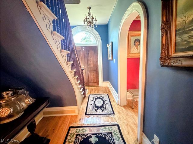 25390 Nobottom Road, Olmsted Twp, OH 44138