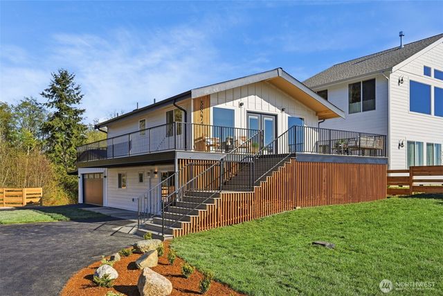 38274 Vista Key Drive NE, Hansville, WA 98340