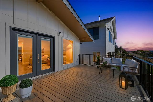 38274 Vista Key Drive NE, Hansville, WA 98340