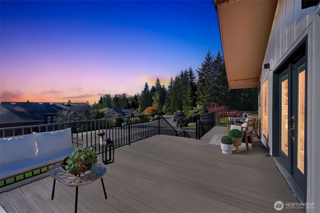 38274 Vista Key Drive NE, Hansville, WA 98340