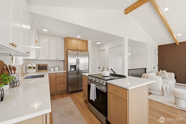 38274 Vista Key Drive NE, Hansville, WA 98340