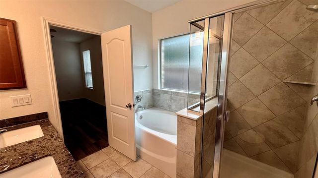 2100 Iron Rail TER, Round Rock, TX 78664