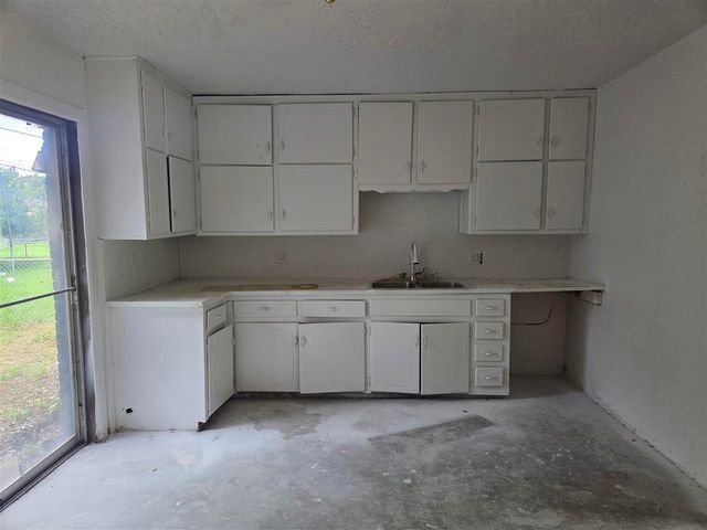 404 NW 53rd, Lawton, OK 73505