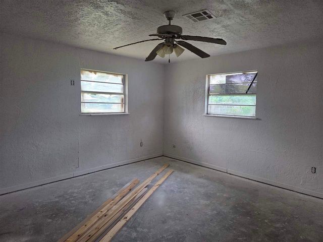 404 NW 53rd, Lawton, OK 73505