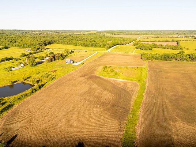 N 790 Road, Baldwin City, KS 66006