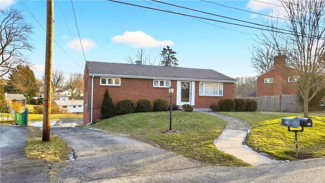 505 Bloomfield Dr, Hempfield Twp, PA 15601