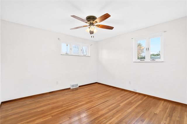 505 Bloomfield Dr, Hempfield Twp, PA 15601