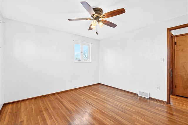 505 Bloomfield Dr, Hempfield Twp, PA 15601