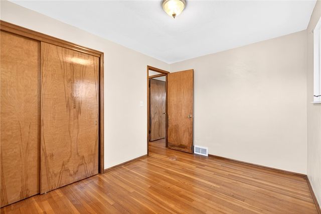 505 Bloomfield Dr, Hempfield Twp, PA 15601