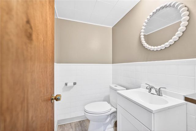 505 Bloomfield Dr, Hempfield Twp, PA 15601