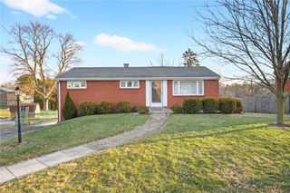 505 Bloomfield Dr, Hempfield Twp, PA 15601