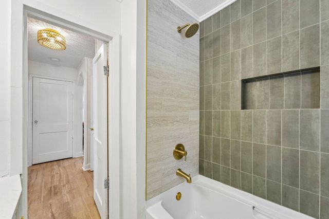 625 Bear Avenue N, Vadnais Heights, MN 55127