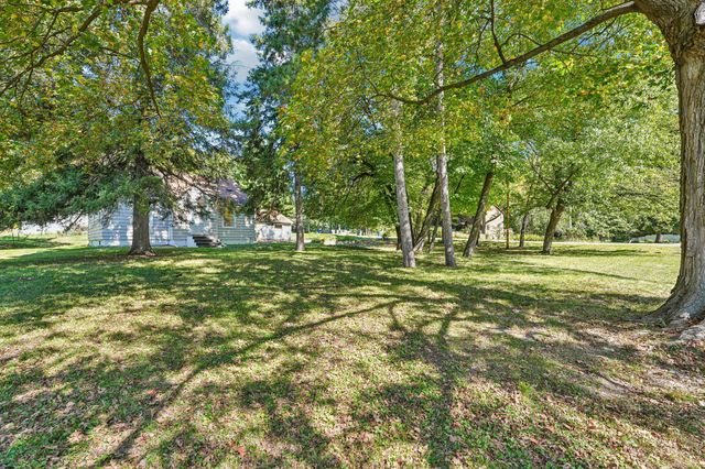 625 Bear Avenue N, Vadnais Heights, MN 55127