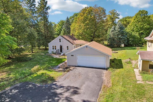 625 Bear Avenue N, Vadnais Heights, MN 55127