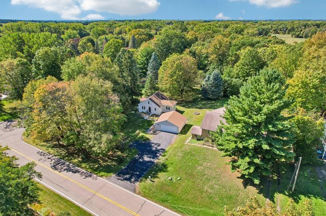 625 Bear Avenue N, Vadnais Heights, MN 55127