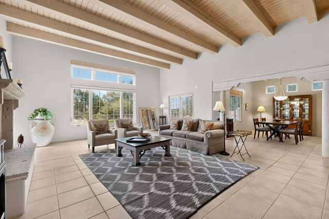 24 Calle Electra, Santa Fe, NM 87508