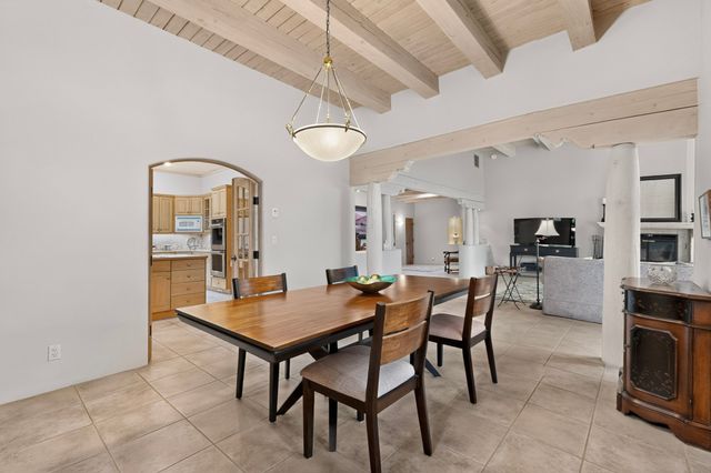 24 Calle Electra, Santa Fe, NM 87508
