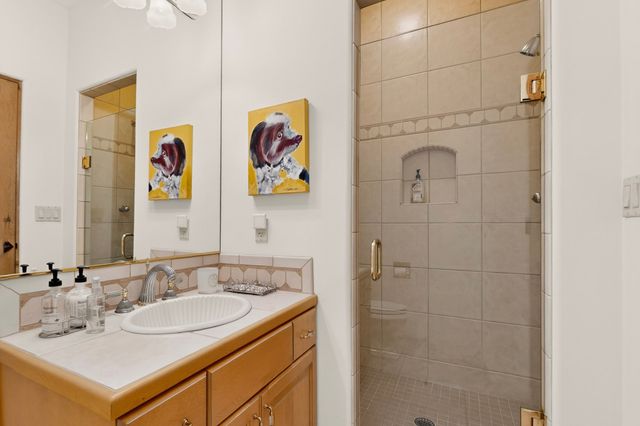24 Calle Electra, Santa Fe, NM 87508