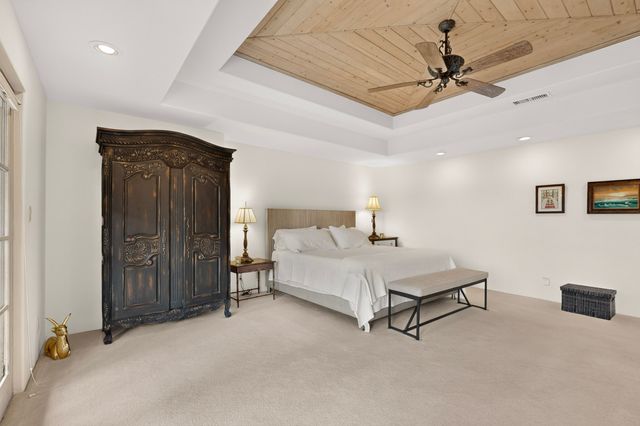 24 Calle Electra, Santa Fe, NM 87508