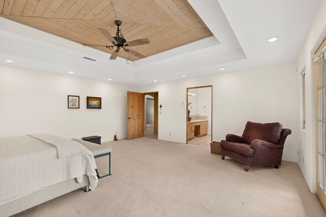 24 Calle Electra, Santa Fe, NM 87508