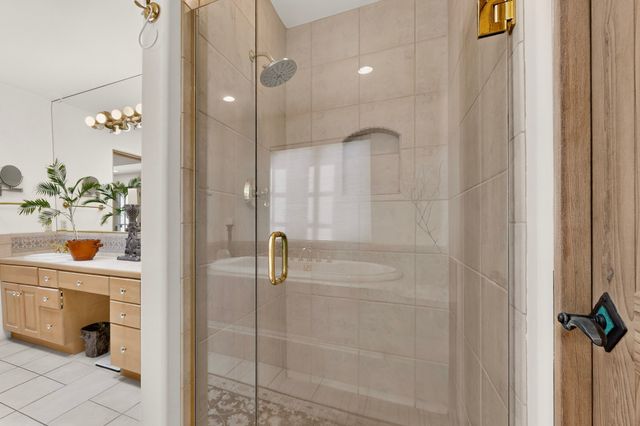 24 Calle Electra, Santa Fe, NM 87508