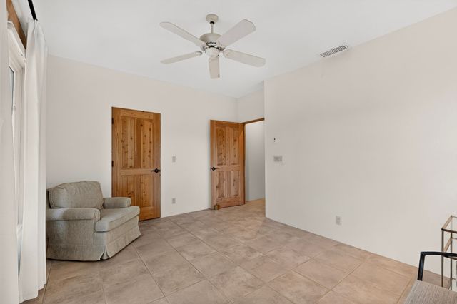 24 Calle Electra, Santa Fe, NM 87508