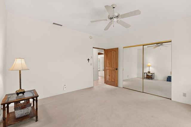 24 Calle Electra, Santa Fe, NM 87508