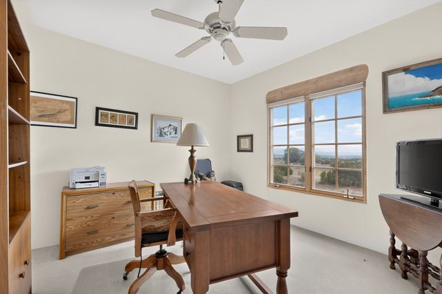 24 Calle Electra, Santa Fe, NM 87508