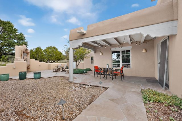 24 Calle Electra, Santa Fe, NM 87508
