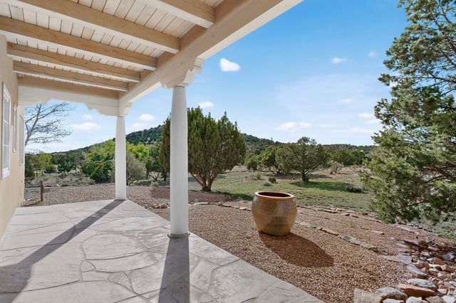 24 Calle Electra, Santa Fe, NM 87508