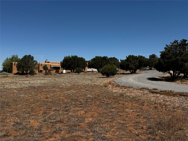24 Calle Electra, Santa Fe, NM 87508
