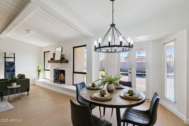 15 E KATHLEEN Road, Phoenix, AZ 85022