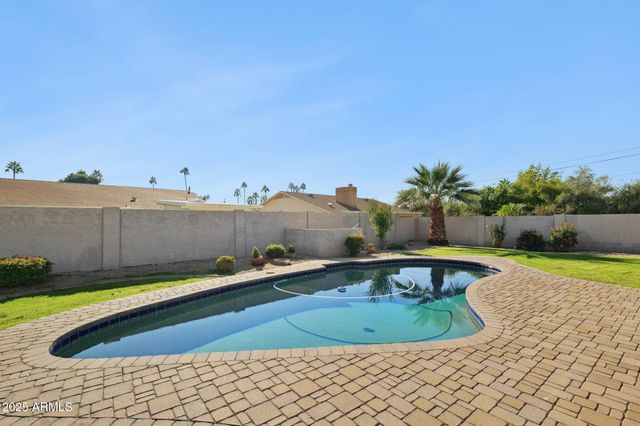 15 E KATHLEEN Road, Phoenix, AZ 85022