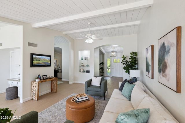 15 E KATHLEEN Road, Phoenix, AZ 85022