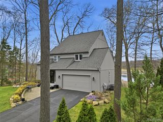 4965 Grover Drive, Genoa Township, MI 48116