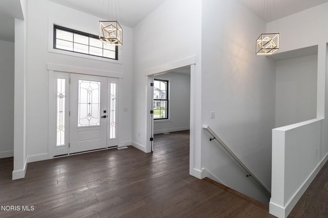 3760 Turtle Creek Drive, Perrysburg, OH 43551