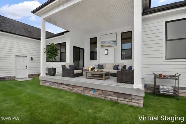 3760 Turtle Creek Drive, Perrysburg, OH 43551
