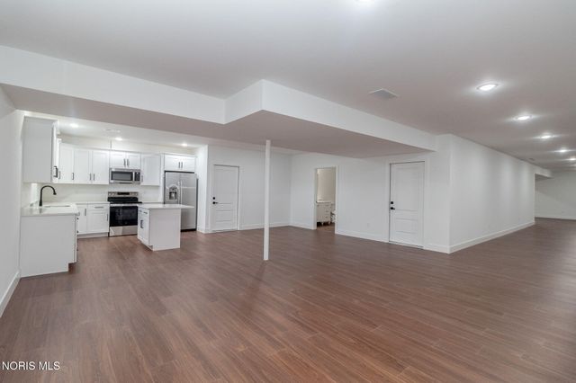 3760 Turtle Creek Drive, Perrysburg, OH 43551