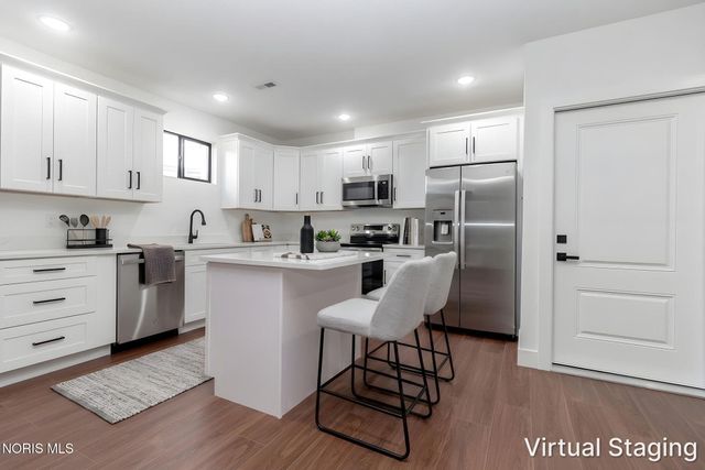 3760 Turtle Creek Drive, Perrysburg, OH 43551