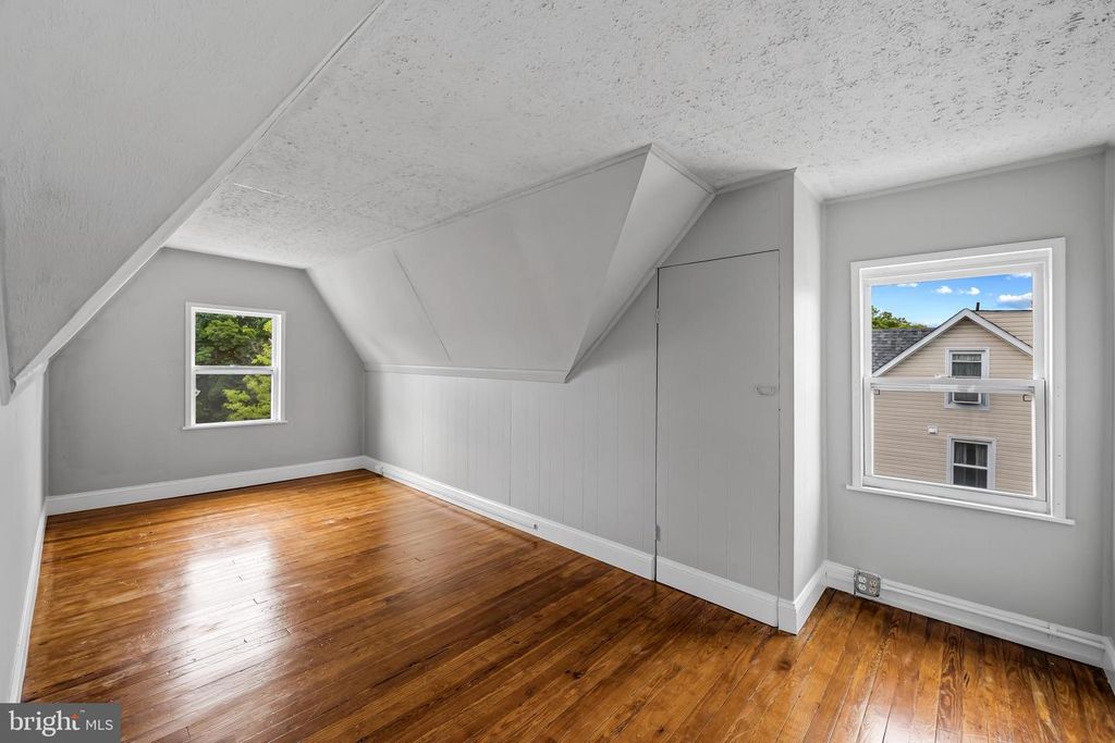 Image 30 of property listing at 5503 FAIR OAKS AVE, Baltimore, MD 21214
